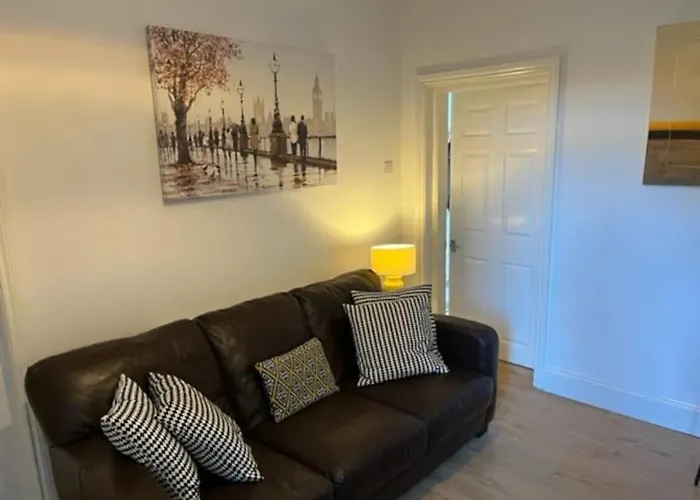 Oakstays Forest Hall